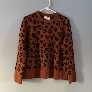 Cheetah Print Sweater EUC